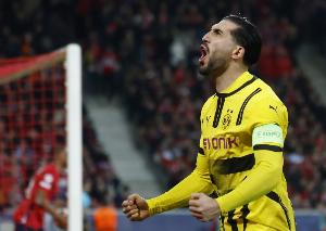 德天空：多特内部讨论埃姆雷-詹未来，双方今夏将继续商谈续约