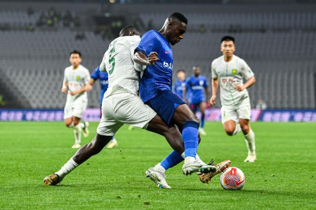 场外风波影响状态？国安双外援中卫终结申花5连胜